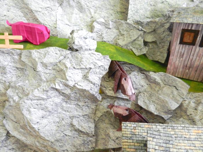 origami dieren bij een bergdorpje