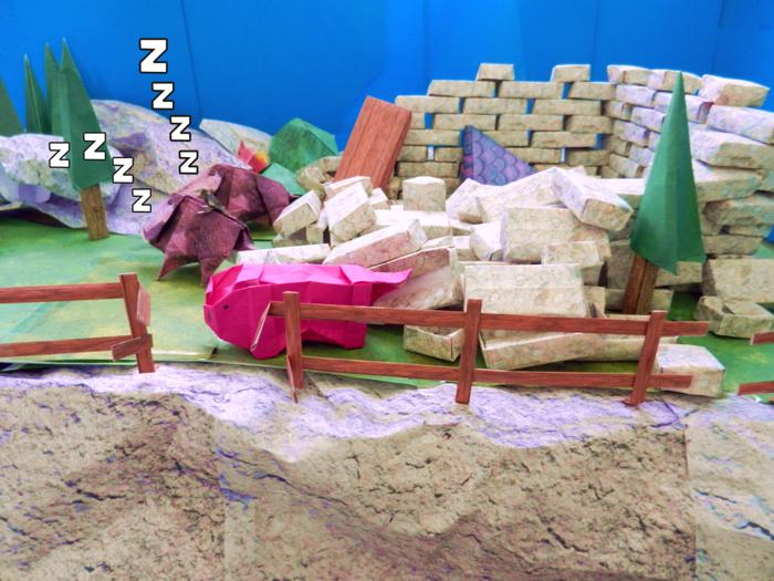 varkentje achter een houten hek