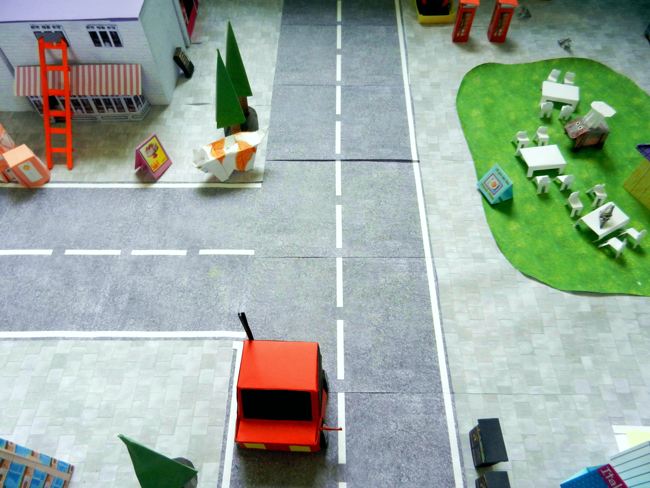 papierkunst stad gemaakt door Joost Langeveld uit Haren in de provincie Groningen papierkunst stad gemaakt door Joost Langeveld uit Haren in de provincie Groningen