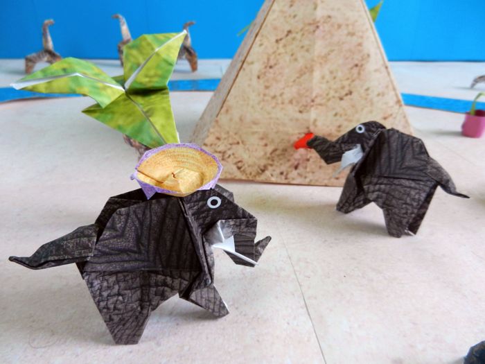 zelfgemaakte piramide met een schat erin zelfgemaakte piramide met een schat erin