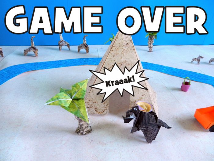 olifant van papier die vastzit in een piramide