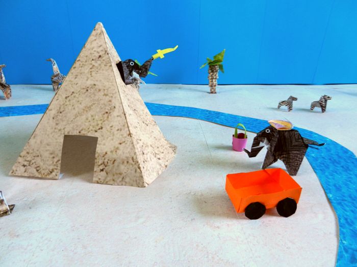 gevonden schat in een piramide van papier