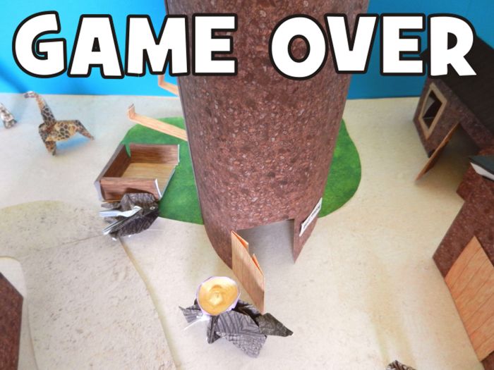 ingestort balkon van een toren van papier