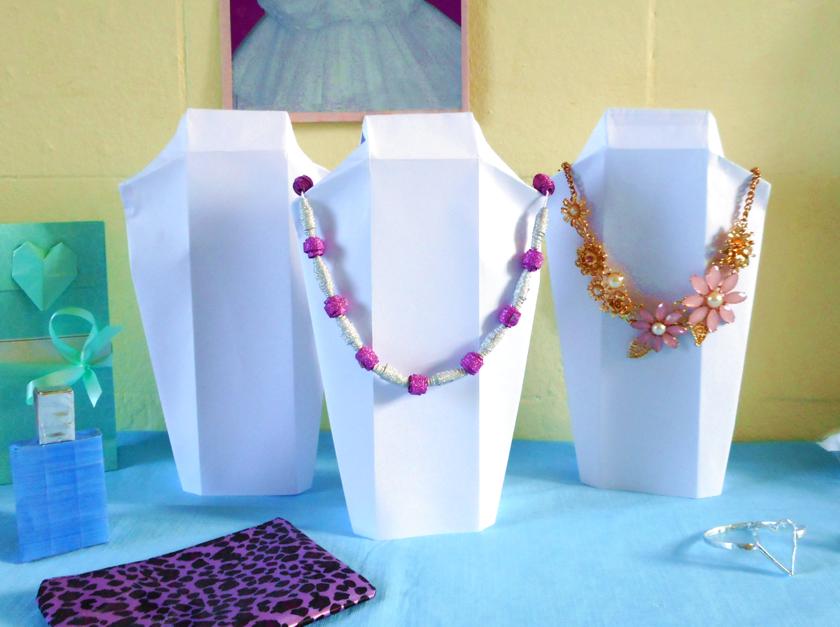 Origami necklace display stands